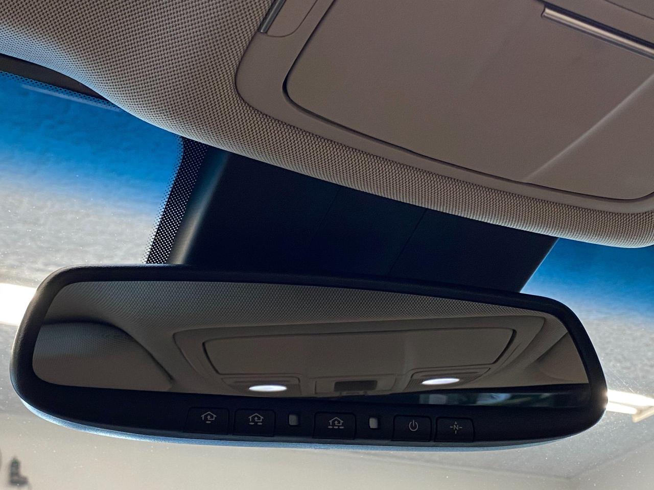 2016 Hyundai Genesis Luxury AWD+Cooled Seats+Apple Play+ACCIDENT FREE - Photo #53