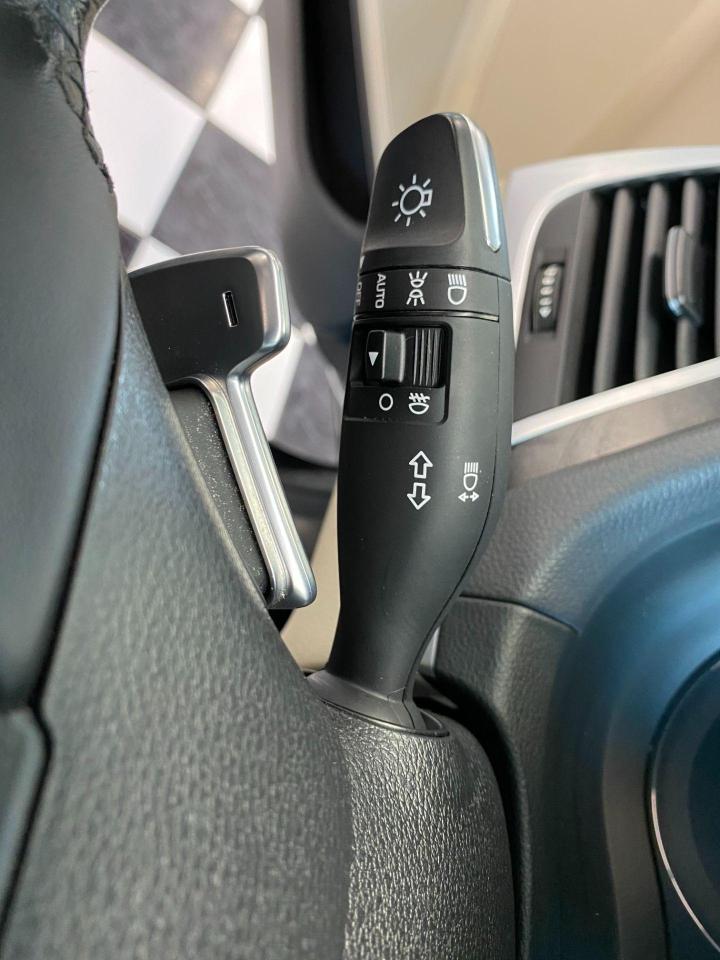 2016 Hyundai Genesis Luxury AWD+Cooled Seats+Apple Play+ACCIDENT FREE - Photo #56