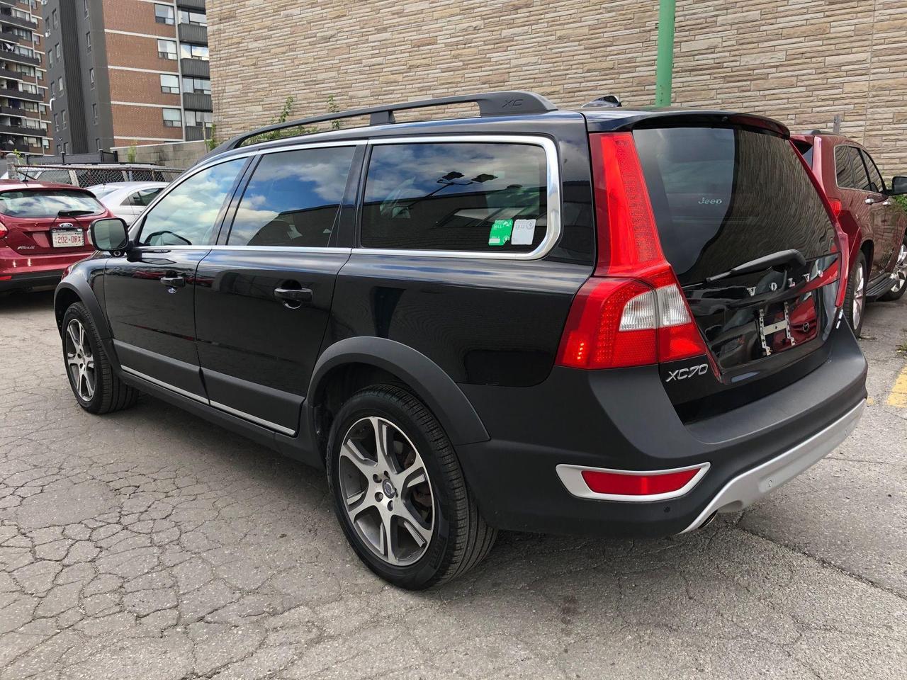 2012 Volvo XC70 T6 Platinum Photo