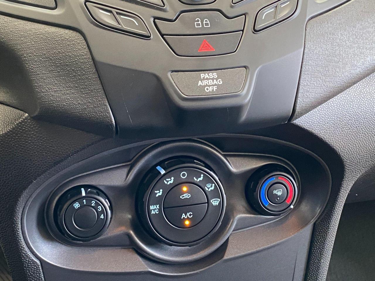 2015 Ford Fiesta S+AC+New Brakes+Bluetooth*$42 Weekly*ACCIDENT FREE - Photo #31