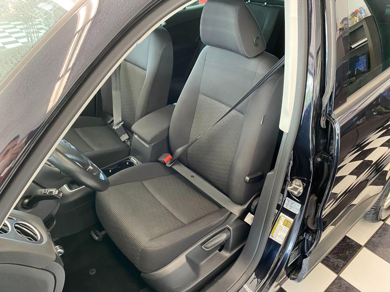 2016 Volkswagen Tiguan Trendline+ApplePlay+New Tires+Brakes+ACCIDENT FREE - Photo #19