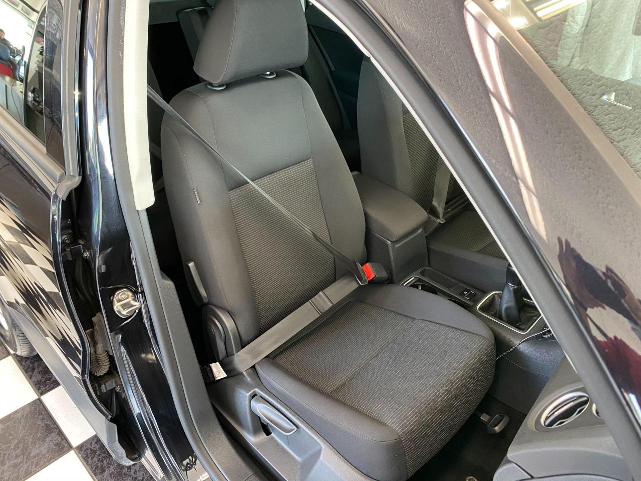 2016 Volkswagen Tiguan Trendline+ApplePlay+New Tires+Brakes+ACCIDENT FREE Photo22