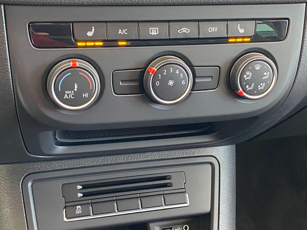 2016 Volkswagen Tiguan Trendline+ApplePlay+New Tires+Brakes+ACCIDENT FREE - Photo #37