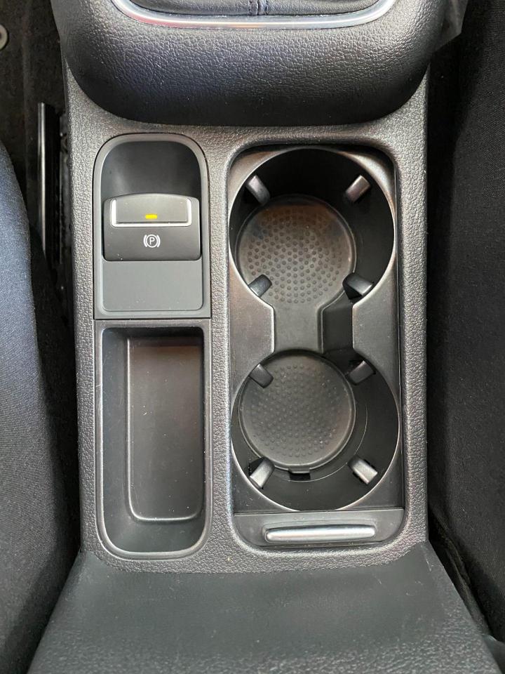 2016 Volkswagen Tiguan Trendline+ApplePlay+New Tires+Brakes+ACCIDENT FREE - Photo #50