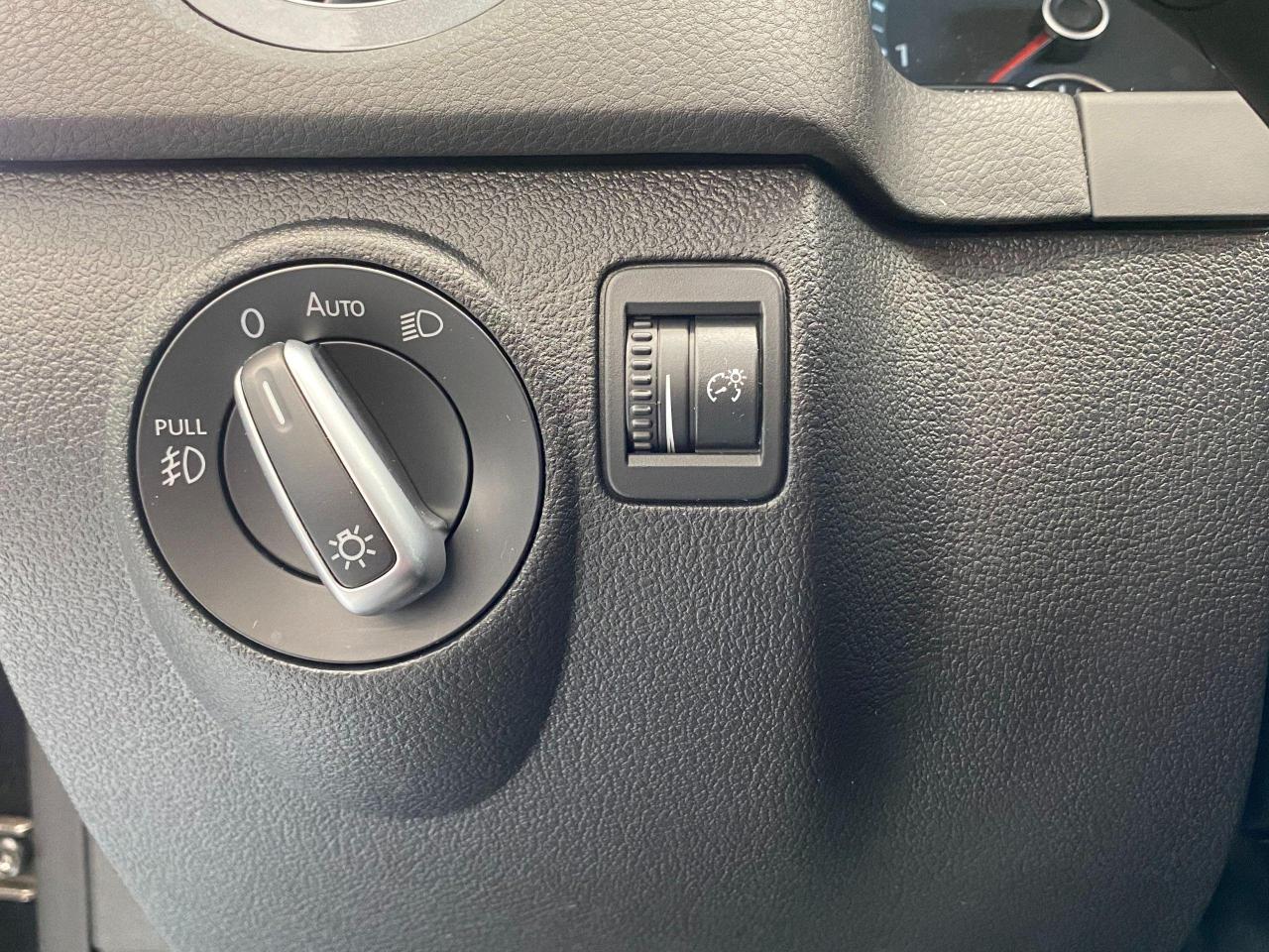2016 Volkswagen Tiguan Trendline+ApplePlay+New Tires+Brakes+ACCIDENT FREE - Photo #56