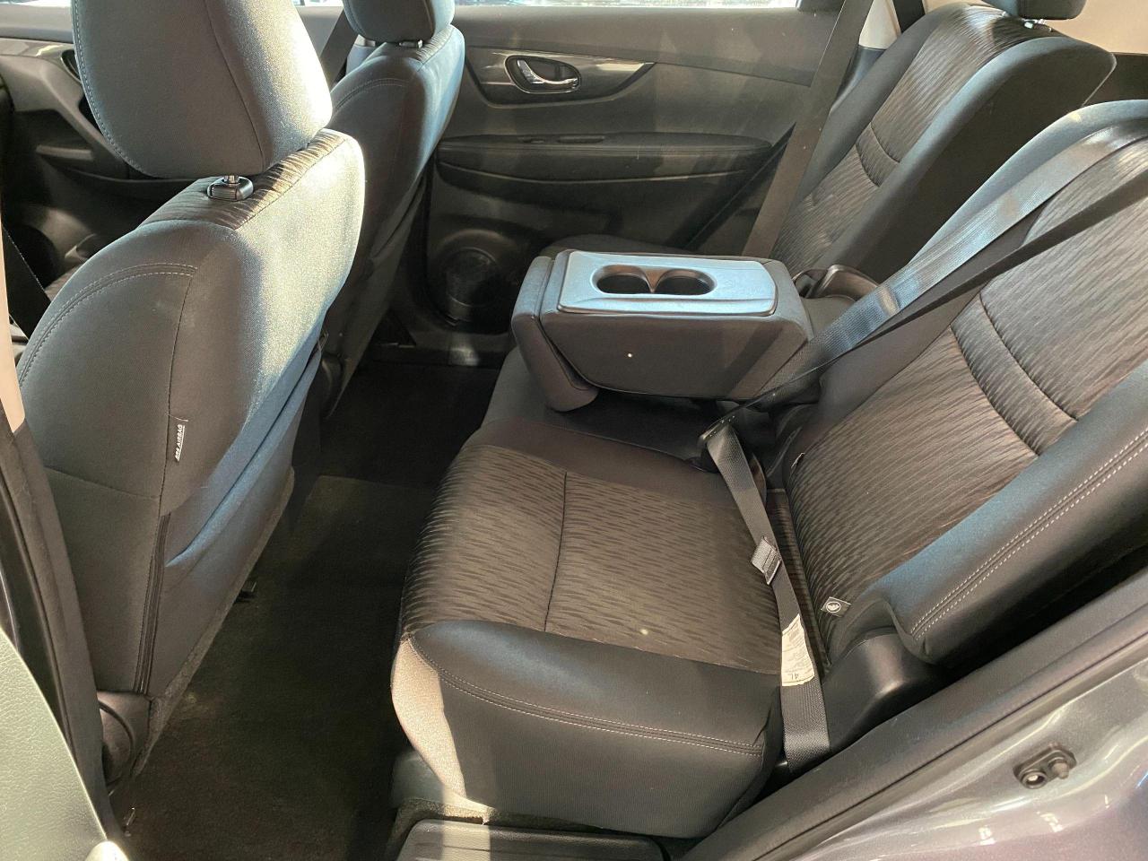 2017 Nissan Rogue S FEB SafetyShield+Blind Spot+Camera+ACCIDENT FREE Photo24