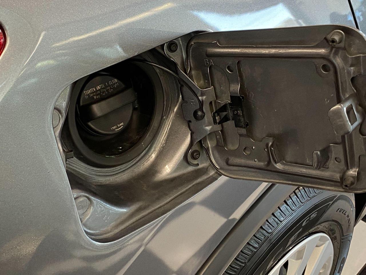2017 Nissan Rogue S FEB SafetyShield+Blind Spot+Camera+ACCIDENT FREE Photo67