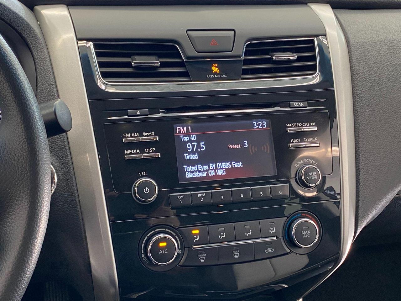2015 Nissan Altima 2.5 S+2 Tone Heated Leather+Camera+ACCIDENT FREE - Photo #10