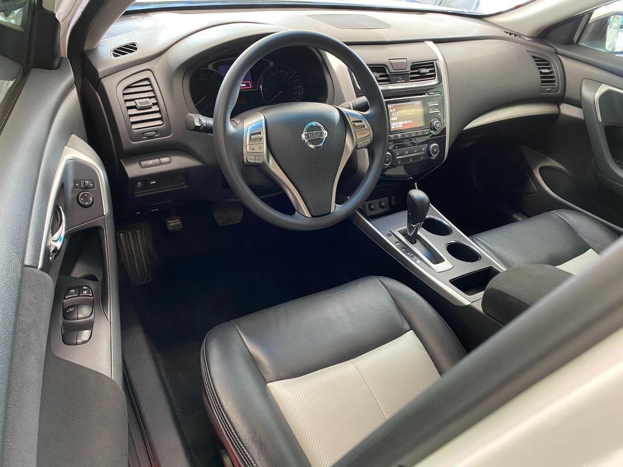 2015 Nissan Altima 2.5 S+2 Tone Heated Leather+Camera+ACCIDENT FREE - Photo #18