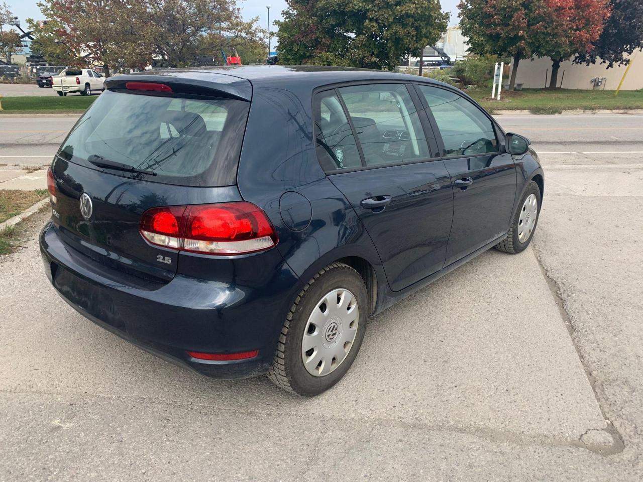 2010 Volkswagen Golf COMFORTLINE Photo