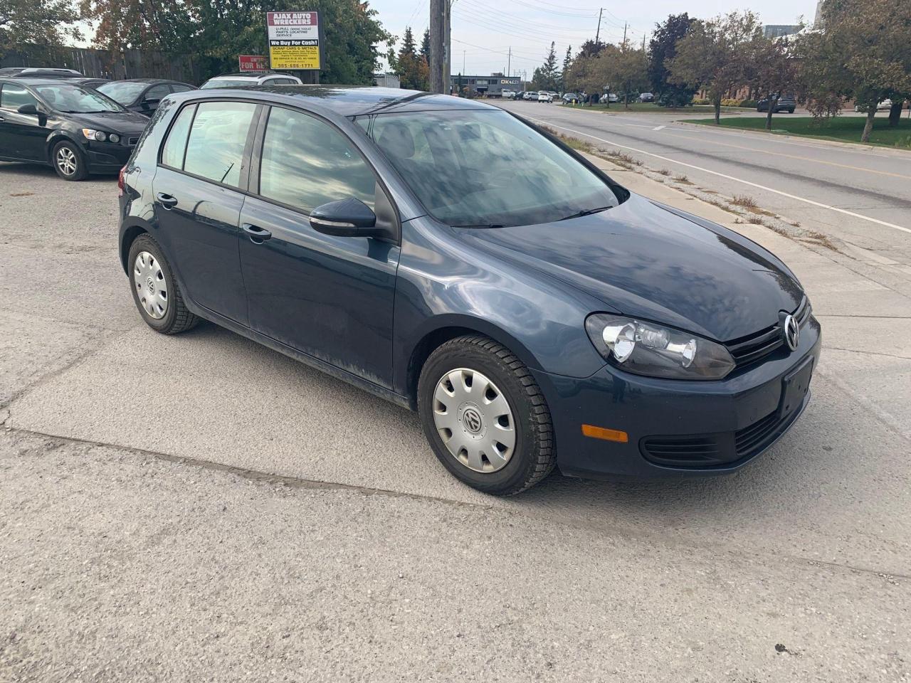 2010 Volkswagen Golf COMFORTLINE Photo