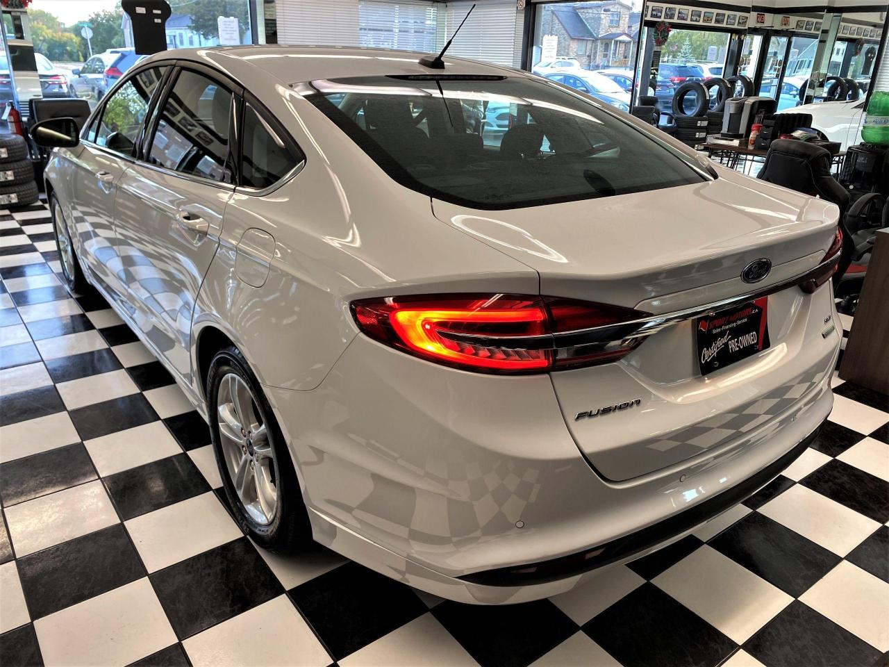 2018 Ford Fusion SE TECH+ApplePlay+BlindSpot+LaneKeep+ACCIDENT FREE - Photo #2