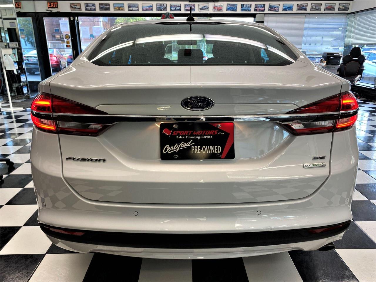 2018 Ford Fusion SE TECH+ApplePlay+BlindSpot+LaneKeep+ACCIDENT FREE - Photo #3