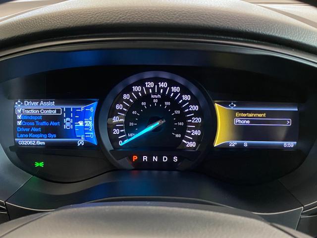 2018 Ford Fusion SE TECH+ApplePlay+BlindSpot+LaneKeep+ACCIDENT FREE Photo16