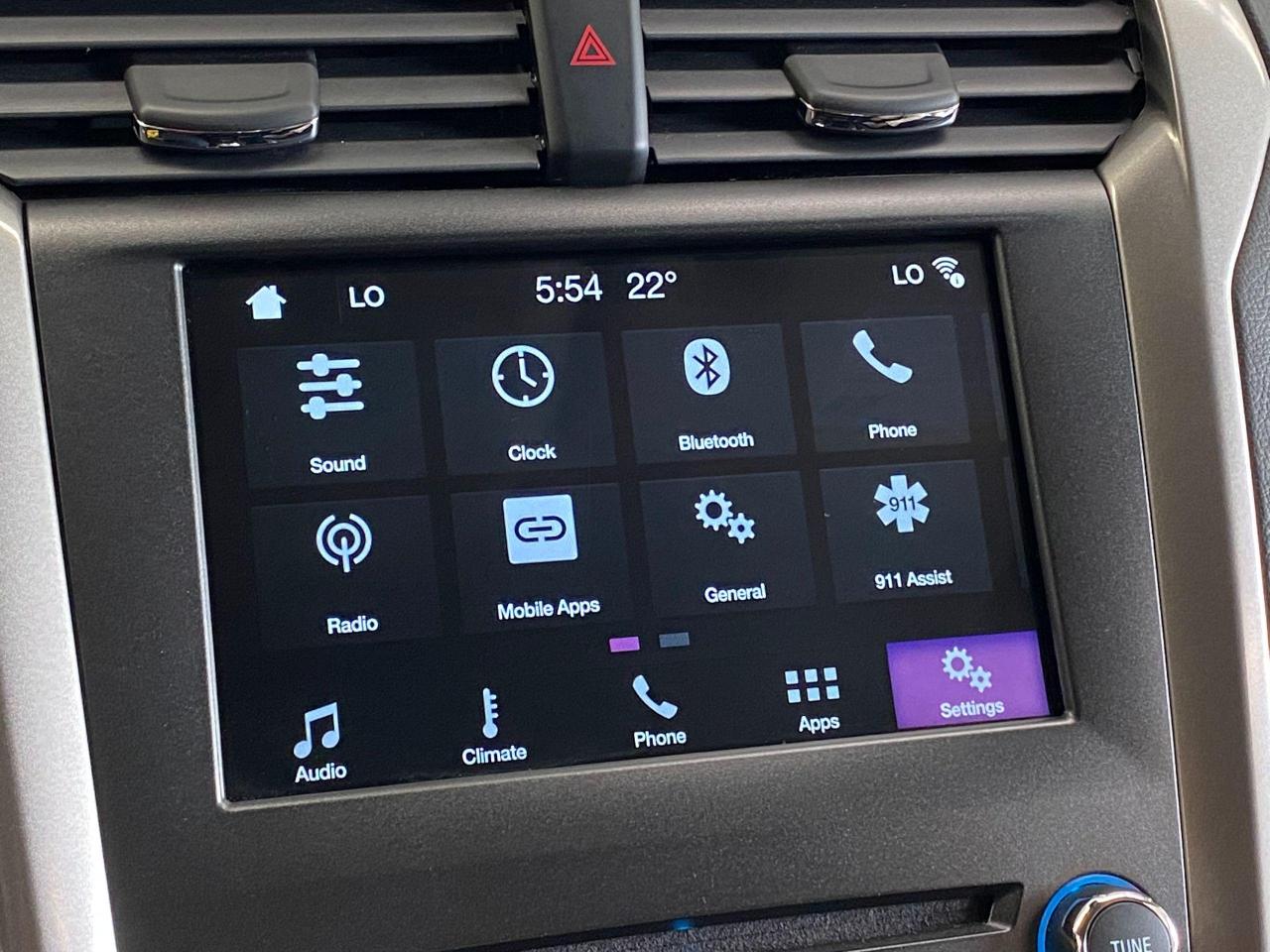 2018 Ford Fusion SE TECH+ApplePlay+BlindSpot+LaneKeep+ACCIDENT FREE - Photo #36