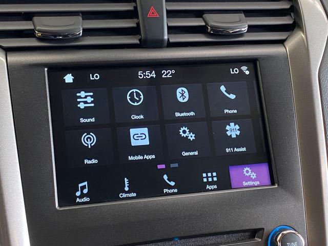 2018 Ford Fusion SE TECH+ApplePlay+BlindSpot+LaneKeep+ACCIDENT FREE Photo36