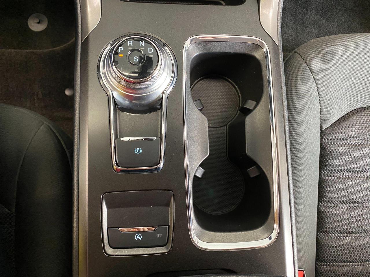 2018 Ford Fusion SE TECH+ApplePlay+BlindSpot+LaneKeep+ACCIDENT FREE - Photo #39