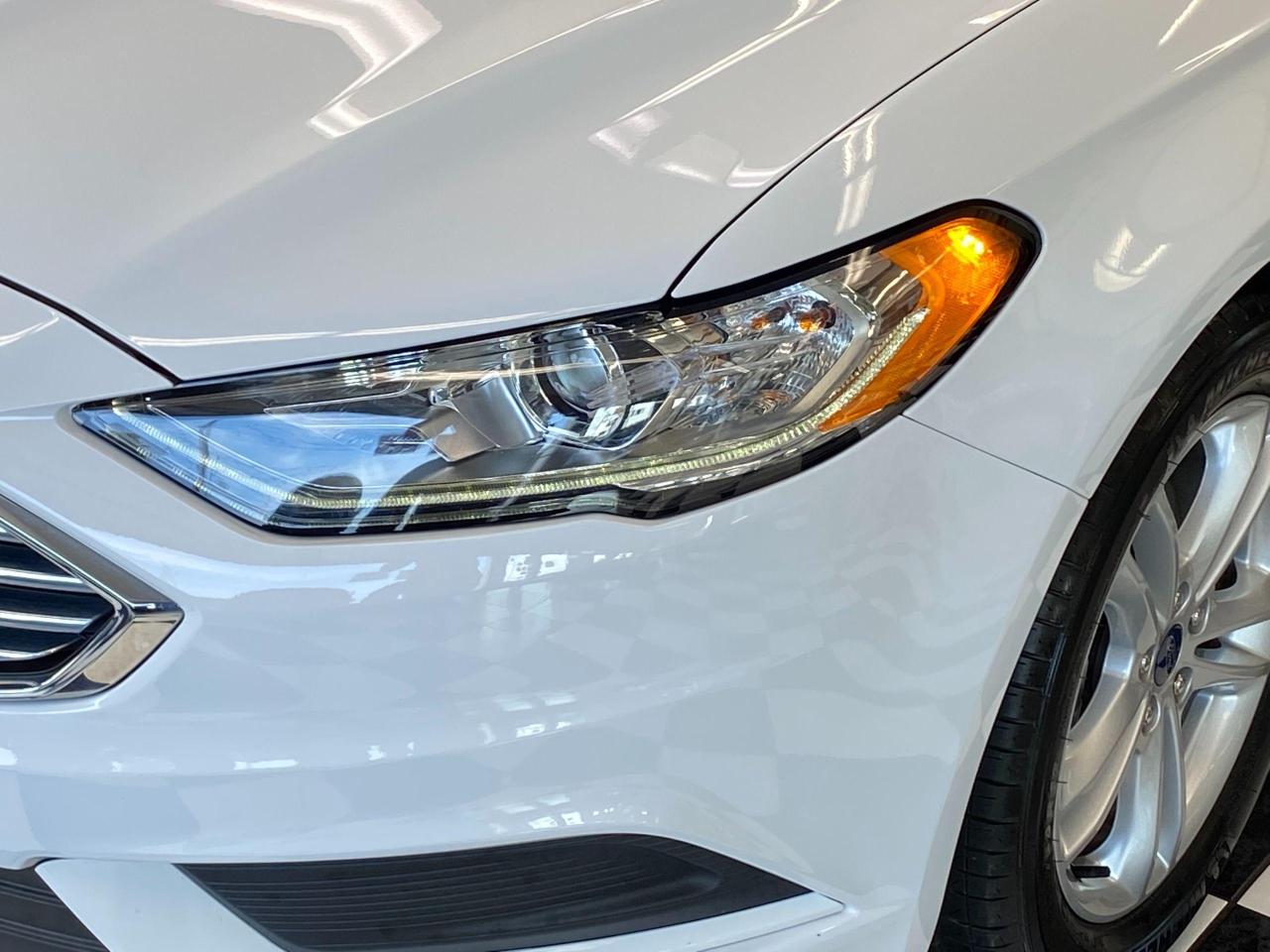 2018 Ford Fusion SE TECH+ApplePlay+BlindSpot+LaneKeep+ACCIDENT FREE - Photo #41