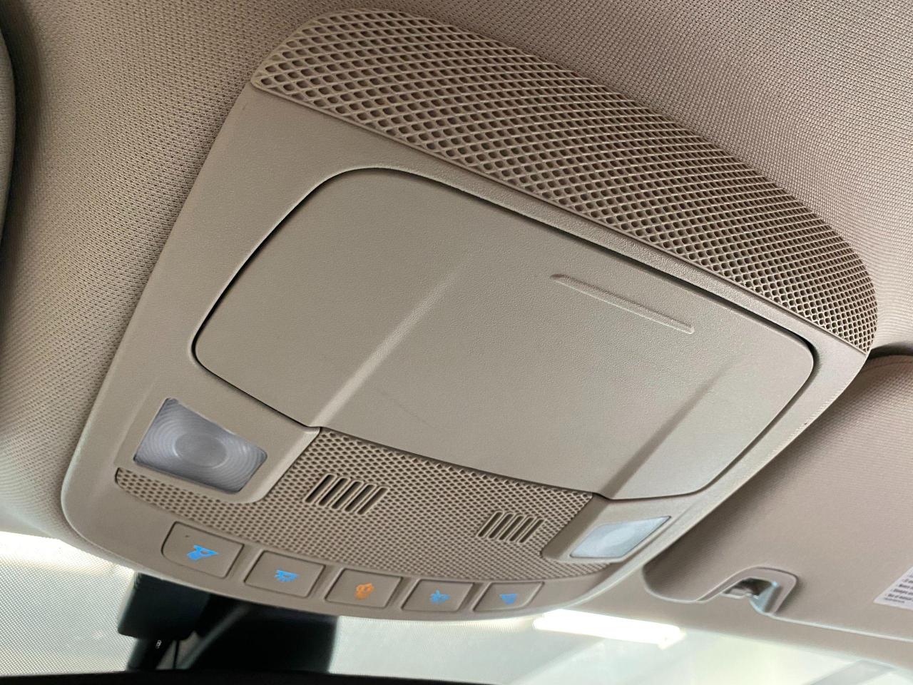 2018 Ford Fusion SE TECH+ApplePlay+BlindSpot+LaneKeep+ACCIDENT FREE - Photo #52