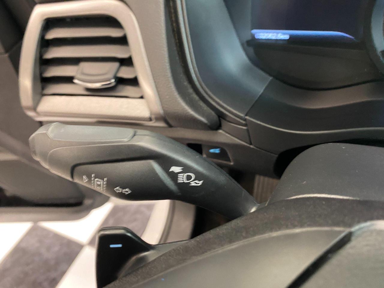 2018 Ford Fusion SE TECH+ApplePlay+BlindSpot+LaneKeep+ACCIDENT FREE - Photo #57