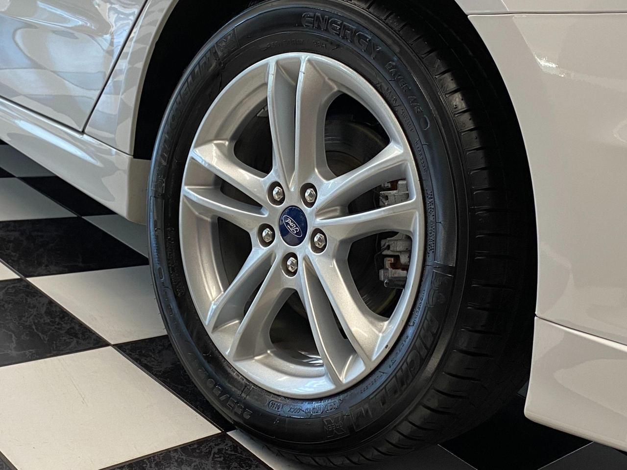 2018 Ford Fusion SE TECH+ApplePlay+BlindSpot+LaneKeep+ACCIDENT FREE - Photo #65