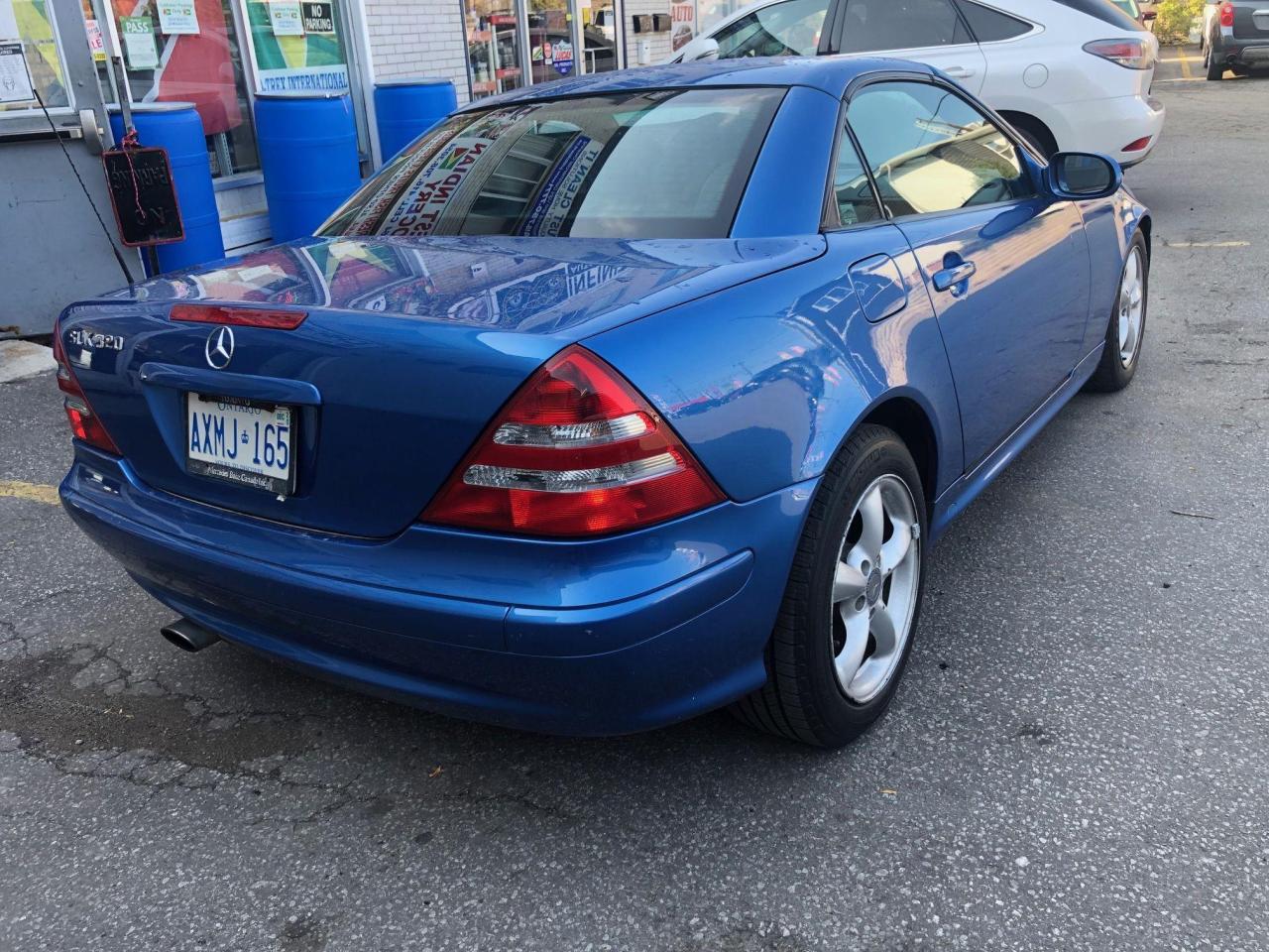 2002 Mercedes-Benz SLK Powerful 3.2L V6, Auto, Power Top. Certified - Photo #2