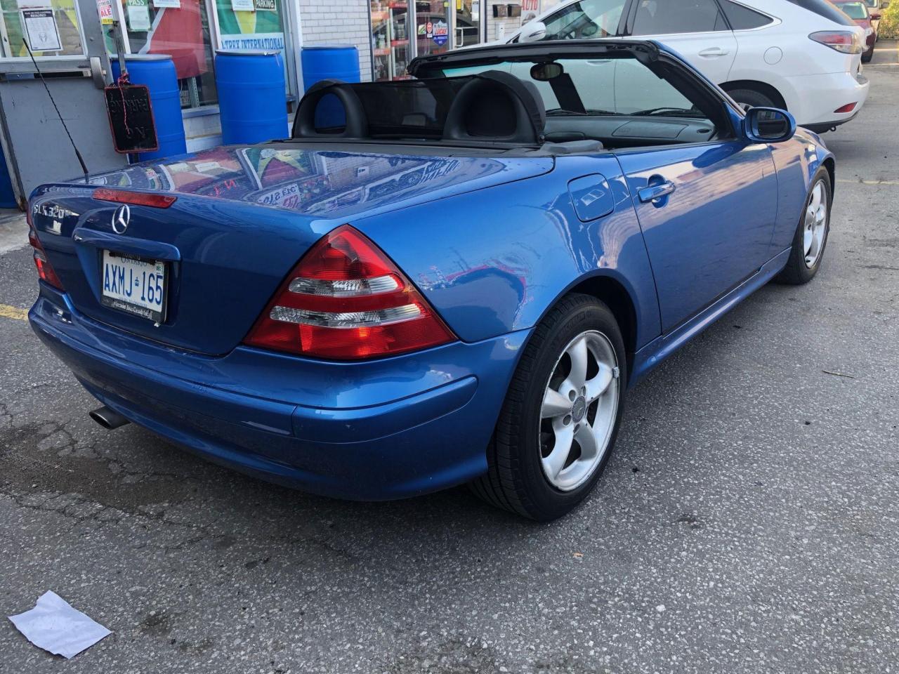 2002 Mercedes-Benz SLK Powerful 3.2L V6, Auto, Power Top. Certified - Photo #5