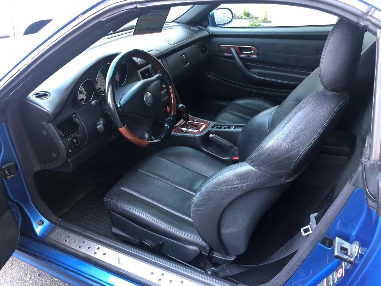 2002 Mercedes-Benz SLK Powerful 3.2L V6, Auto, Power Top. Certified - Photo #9