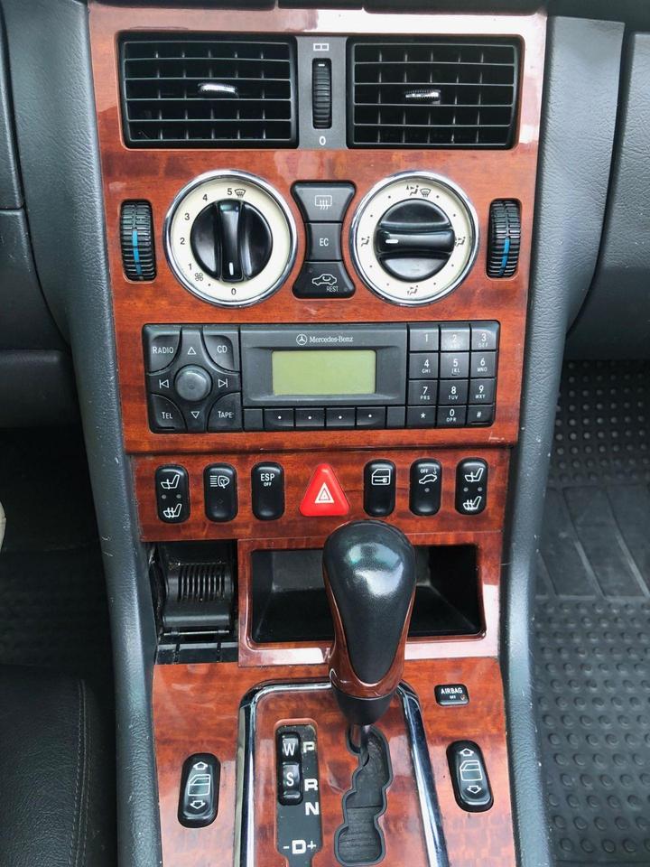 2002 Mercedes-Benz SLK Powerful 3.2L V6, Auto, Power Top. Certified Photo