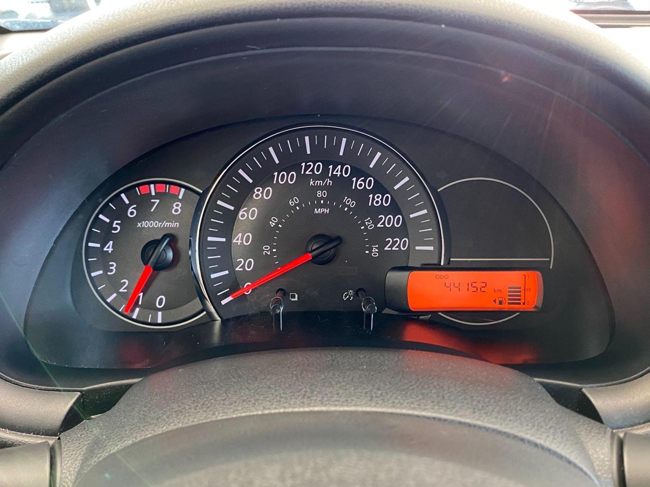 2016 Nissan Micra S+A/C+New Tires & Brakes+ACCIDENT FREE - Photo #16