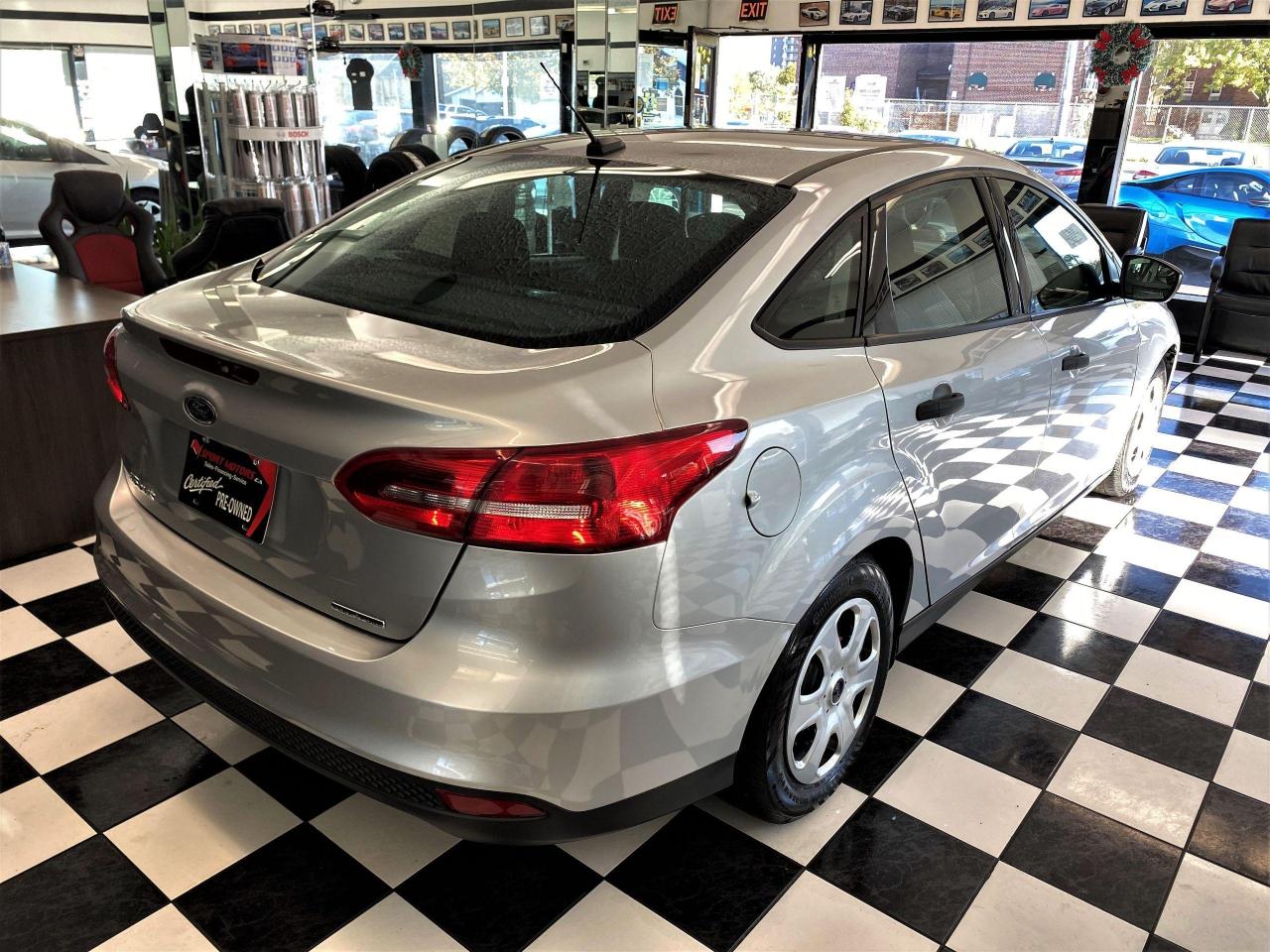 2016 Ford Focus S+Camera+Bluetooth+Cruise+ACCIDENT FREE - Photo #4