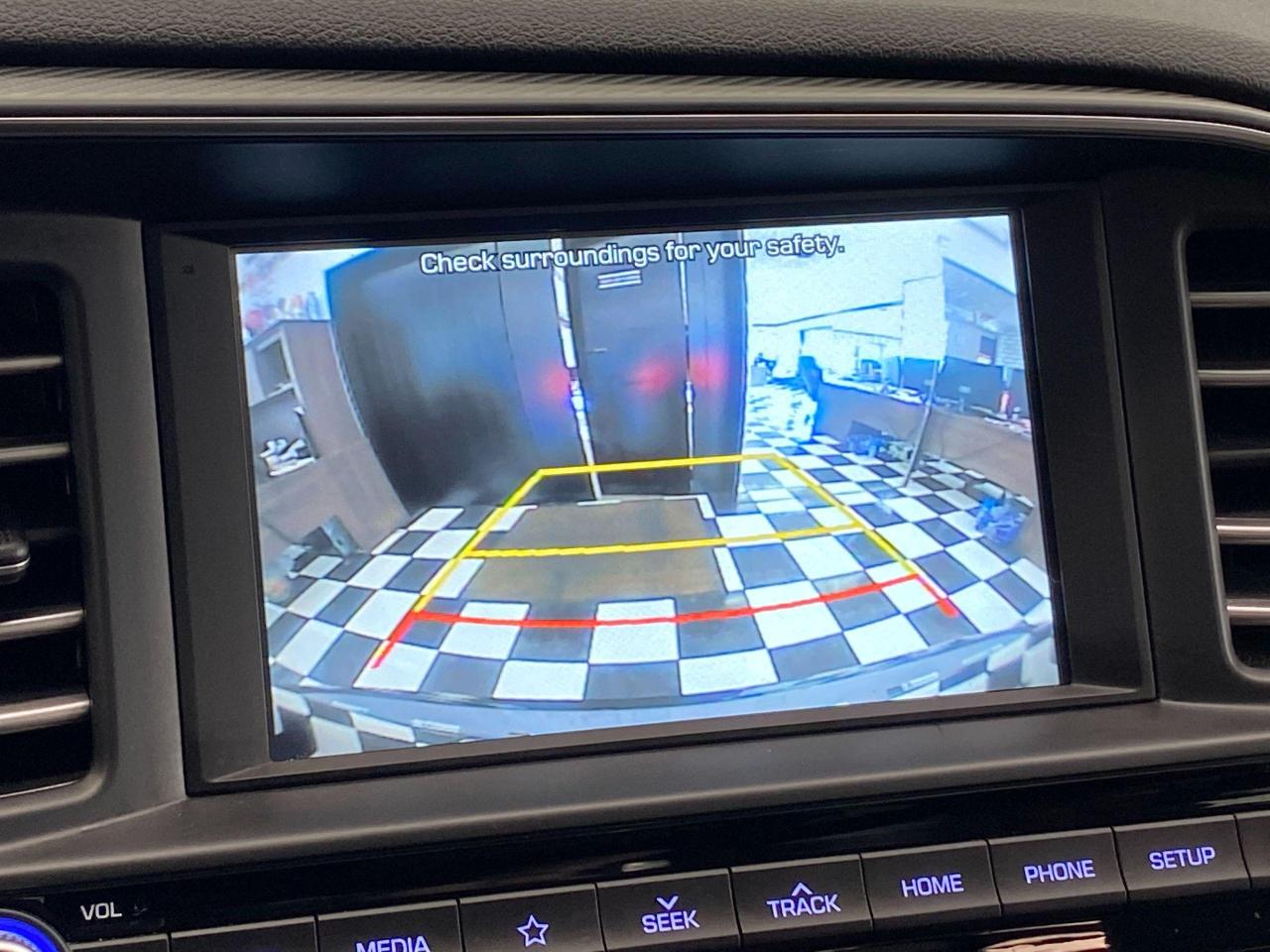 2020 Hyundai Elantra Luxury+Adaptive Cruise+Lane Keep+ACCIDENT FREE Photo11