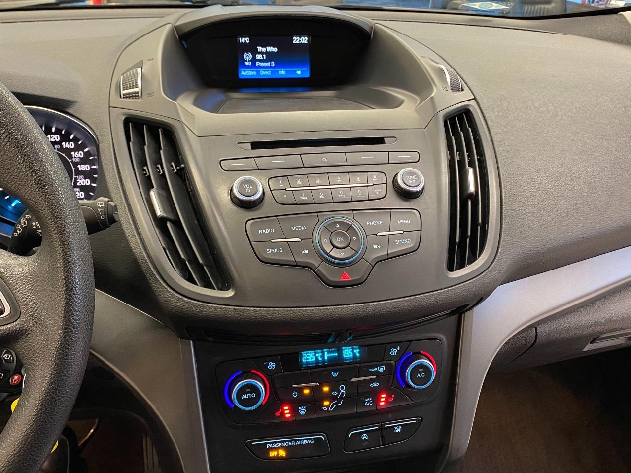 2018 Ford Escape SE 4WD+Camera+New Tires & Brakes+ACCIDENT FREE - Photo #10