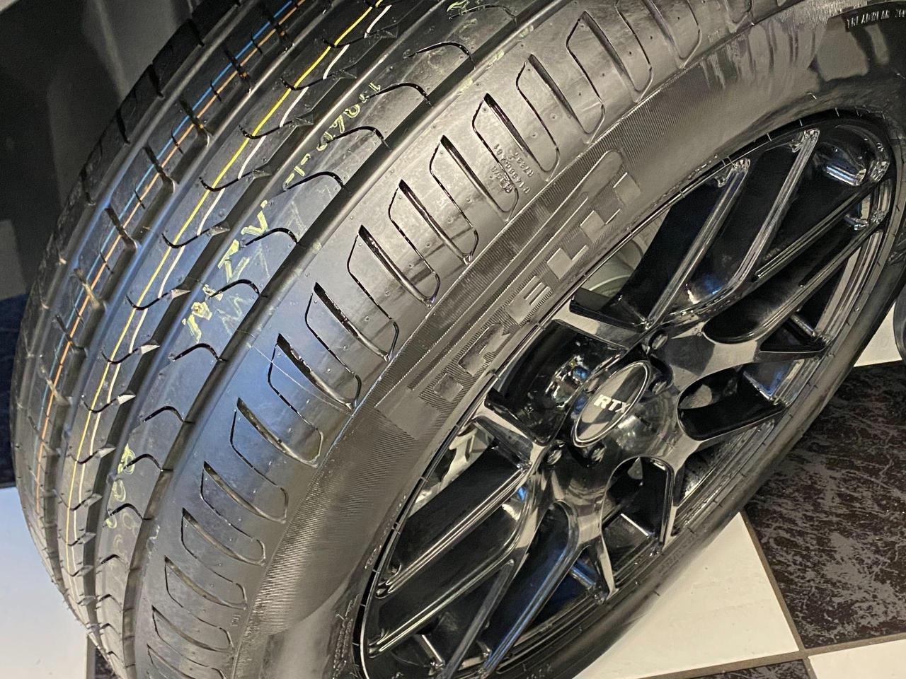 2018 Ford Escape SE 4WD+Camera+New Tires & Brakes+ACCIDENT FREE - Photo #11