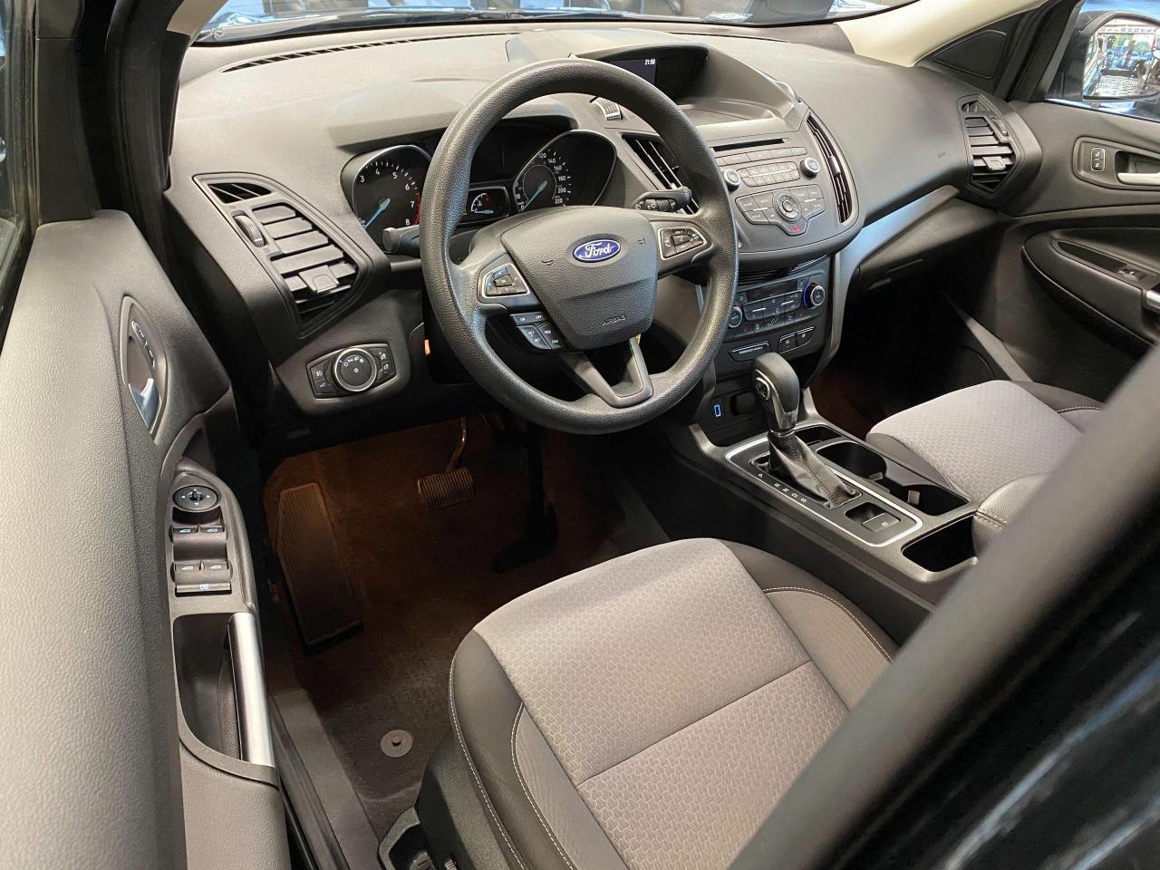 2018 Ford Escape SE 4WD+Camera+New Tires & Brakes+ACCIDENT FREE - Photo #17