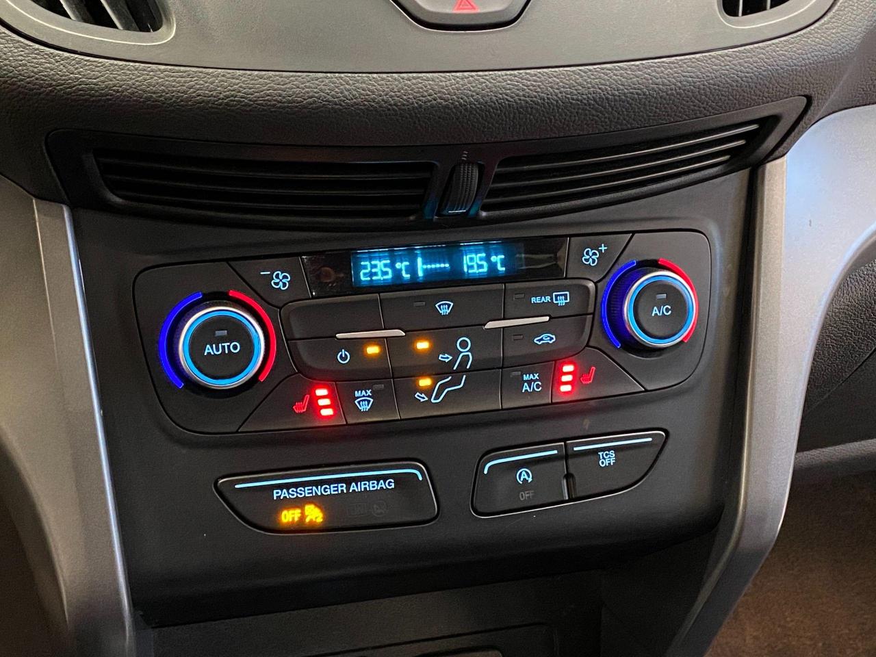 2018 Ford Escape SE 4WD+Camera+New Tires & Brakes+ACCIDENT FREE - Photo #35