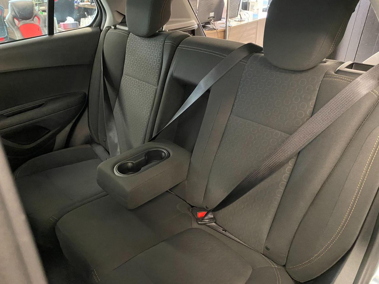 2019 Chevrolet Trax LS+Apple CarPlay+Camera+Bluetooth+ACCIDENT FREE - Photo #24
