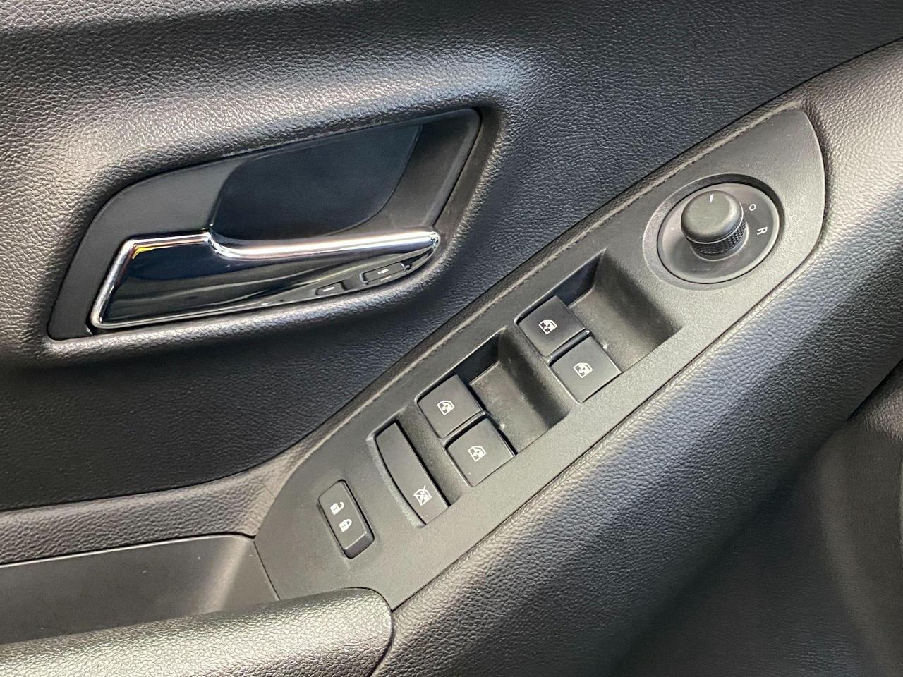 2019 Chevrolet Trax LS+Apple CarPlay+Camera+Bluetooth+ACCIDENT FREE Photo99
