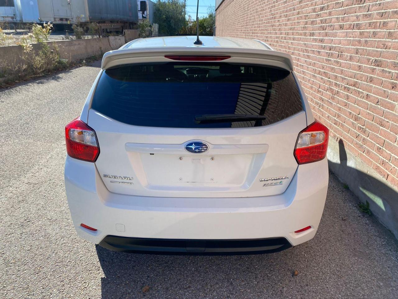 2015 Subaru Impreza 2.0i w/Sport Pkg Photo3
