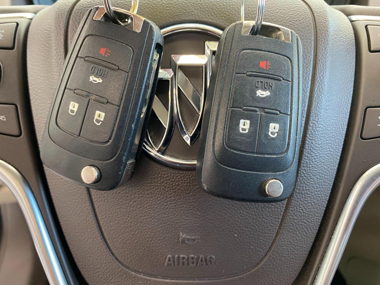 2017 Buick Regal Sport Touring+Apple Play+New Tires+ACCIDENT FREE - Photo #15