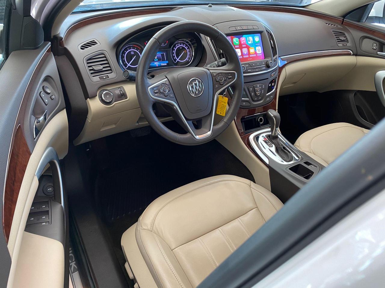 2017 Buick Regal Sport Touring+Apple Play+New Tires+ACCIDENT FREE - Photo #17