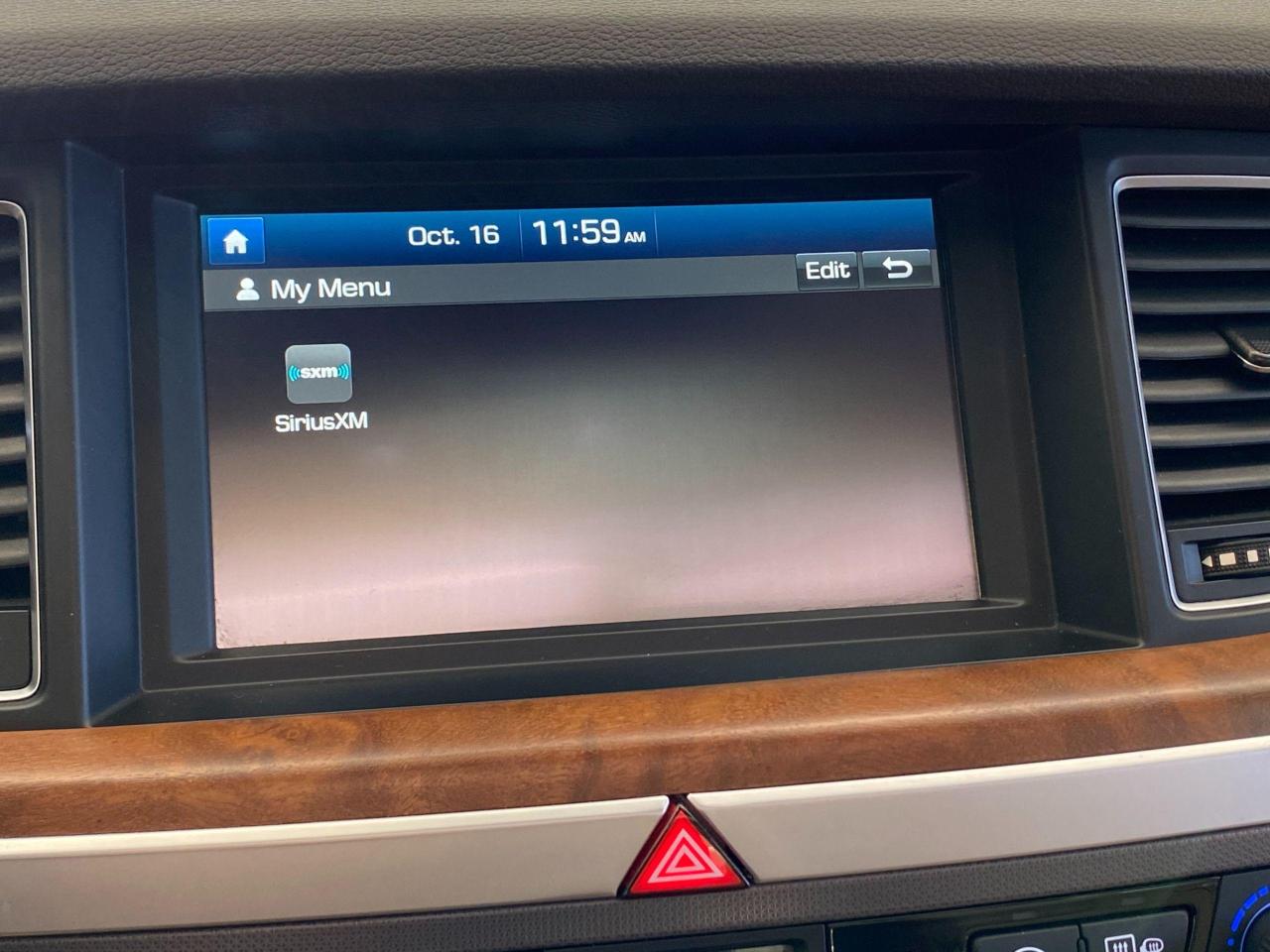 2015 Hyundai Genesis Technology+Adaptive Cruise+New Tires+ACCIDENT FREE - Photo #34