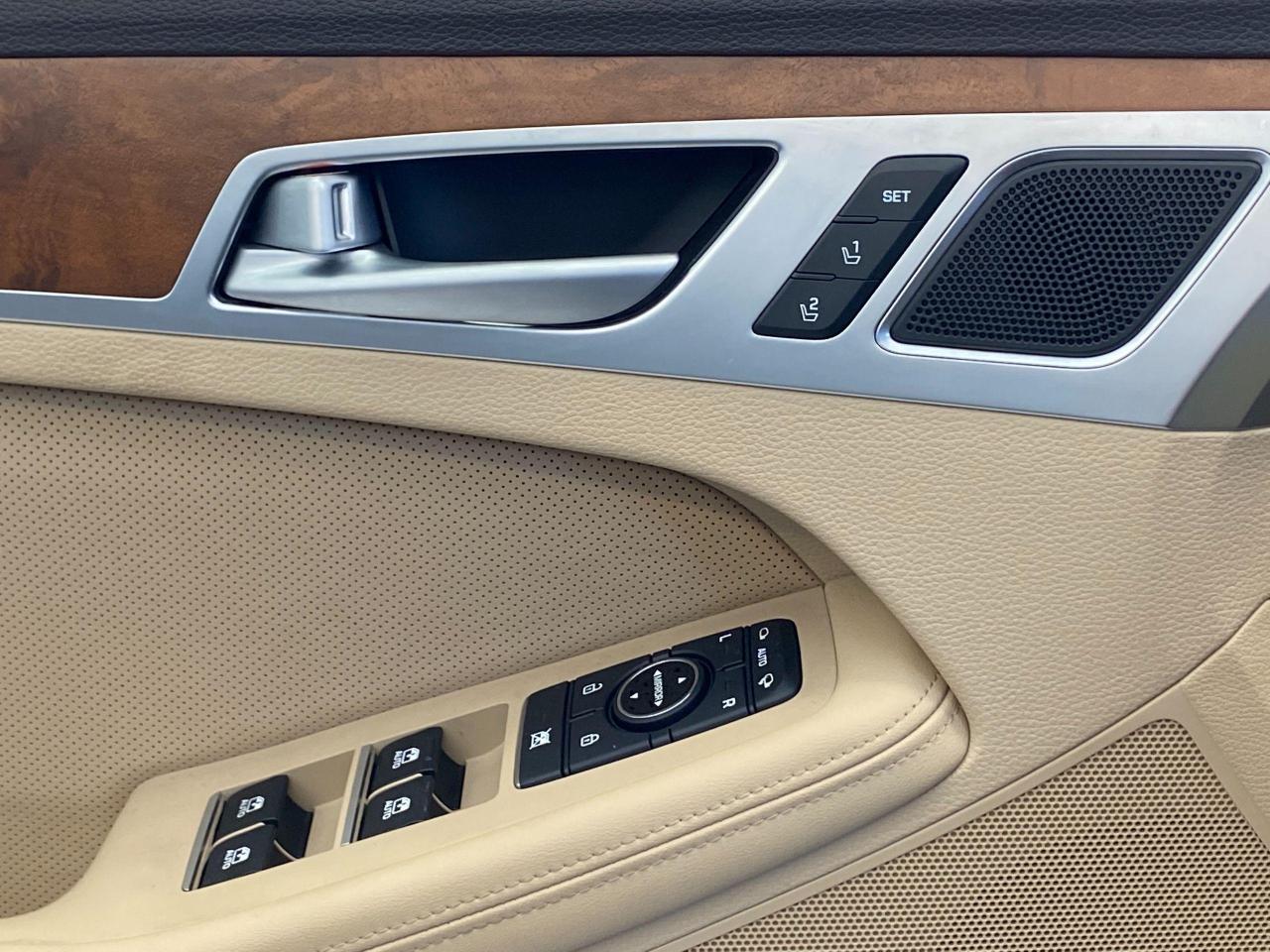 2015 Hyundai Genesis Technology+Adaptive Cruise+New Tires+ACCIDENT FREE - Photo #59