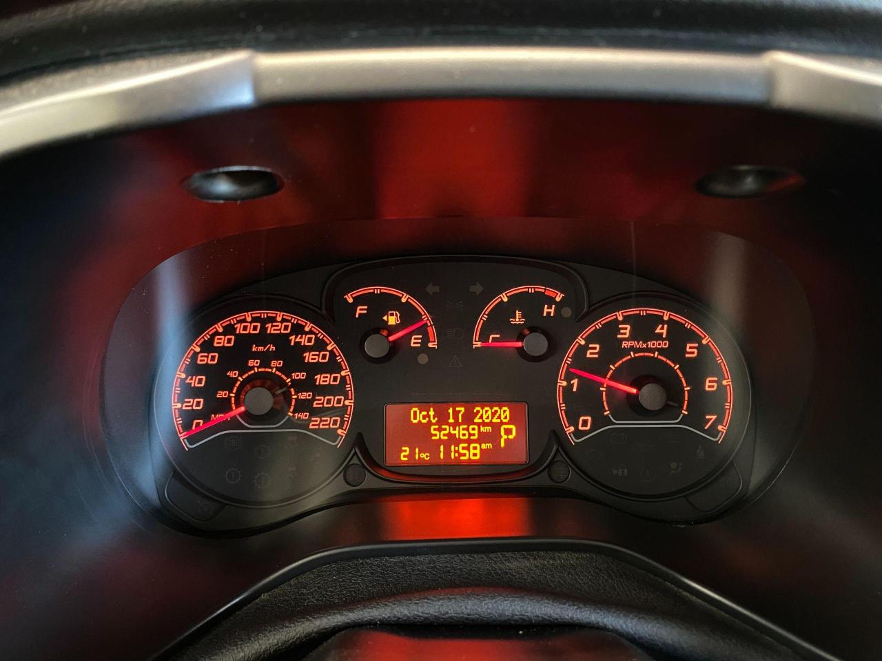 2016 RAM ProMaster SLT+Camera+New Tires+Keyless Entry+ACCIDENT FREE - Photo #15