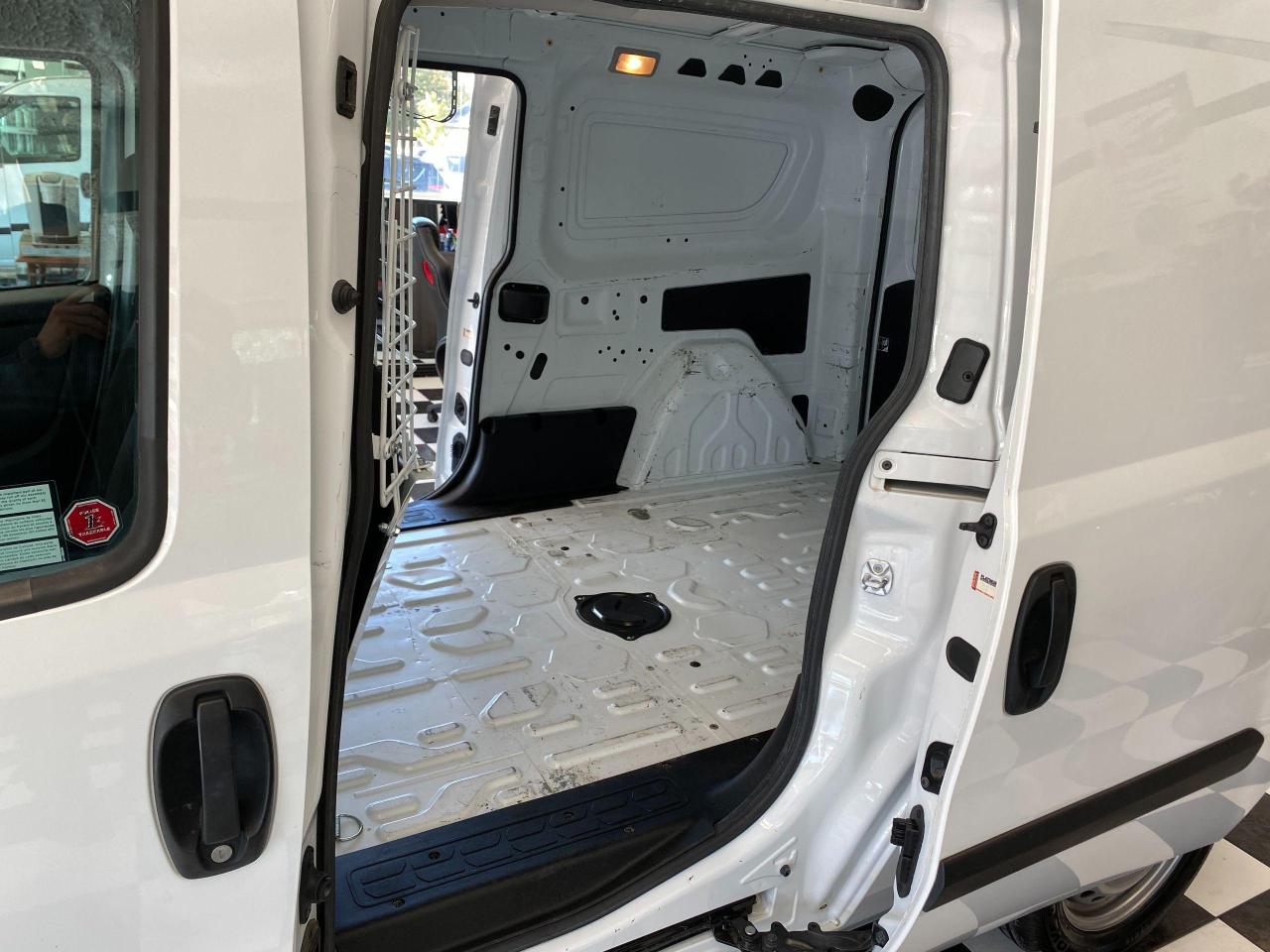 2016 RAM ProMaster SLT+Camera+New Tires+Keyless Entry+ACCIDENT FREE - Photo #24
