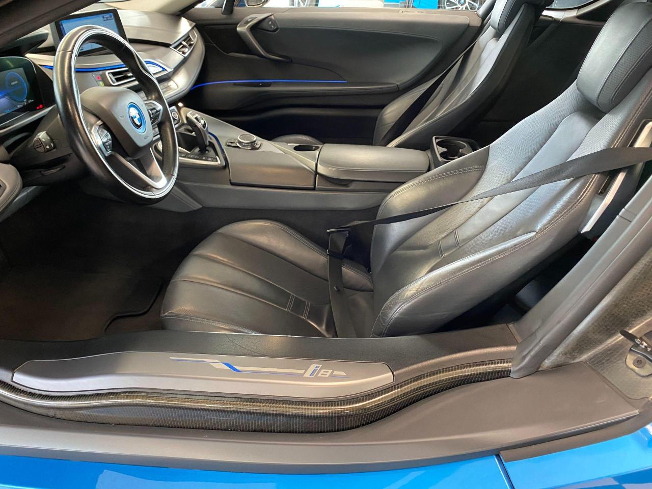 2016 BMW i8 TECH+360Camera+New Bridgestone Tires+ACCIDENT FREE - Photo #18