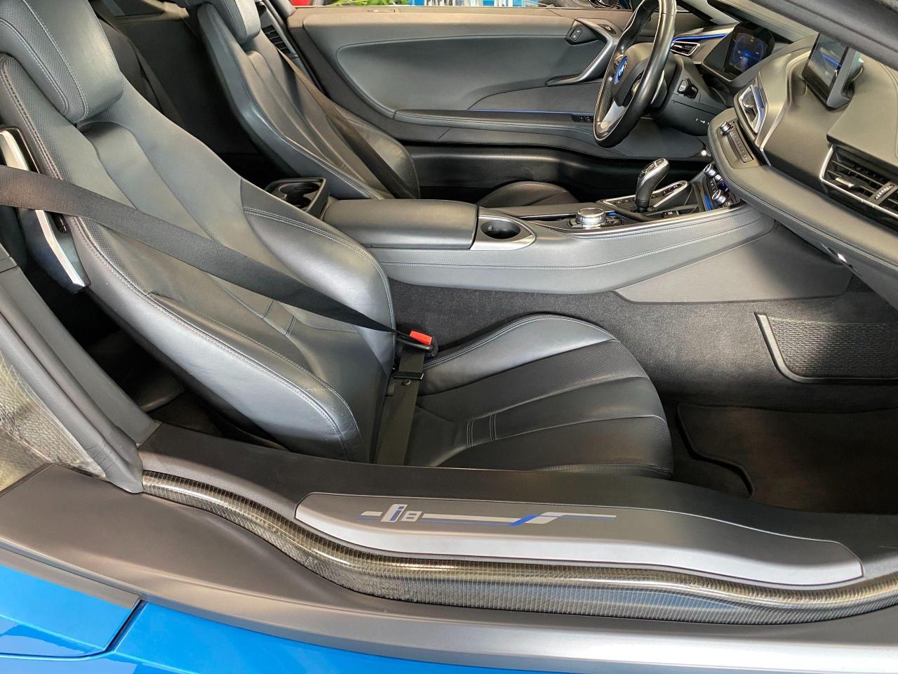 2016 BMW i8 TECH+360Camera+New Bridgestone Tires+ACCIDENT FREE - Photo #21
