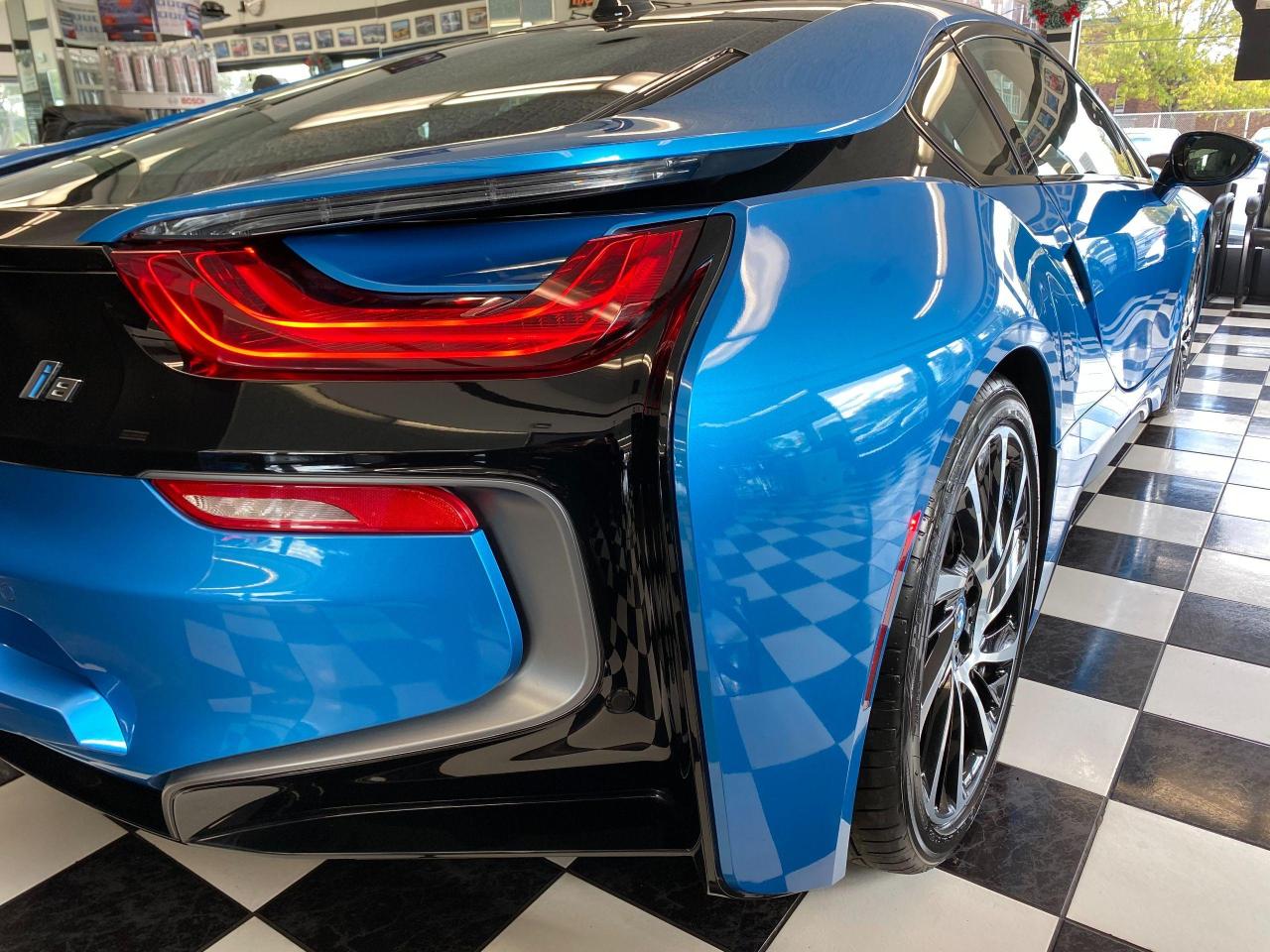 2016 BMW i8 TECH+360Camera+New Bridgestone Tires+ACCIDENT FREE - Photo #40