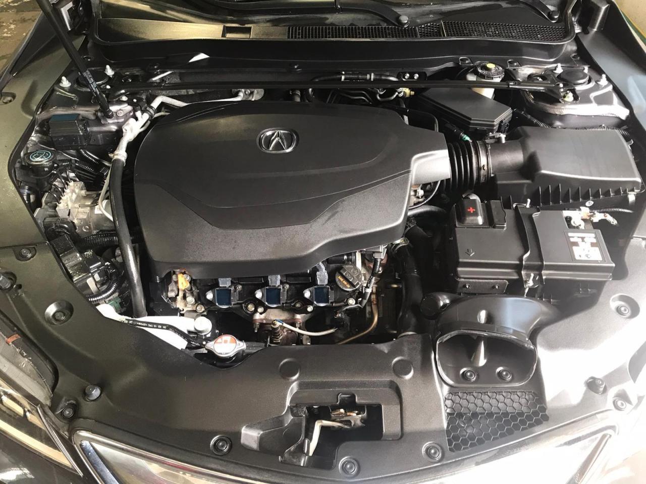 2017 Acura TLX V6 TECH-SH ALL-WHEEL-DRIVE - Photo #10