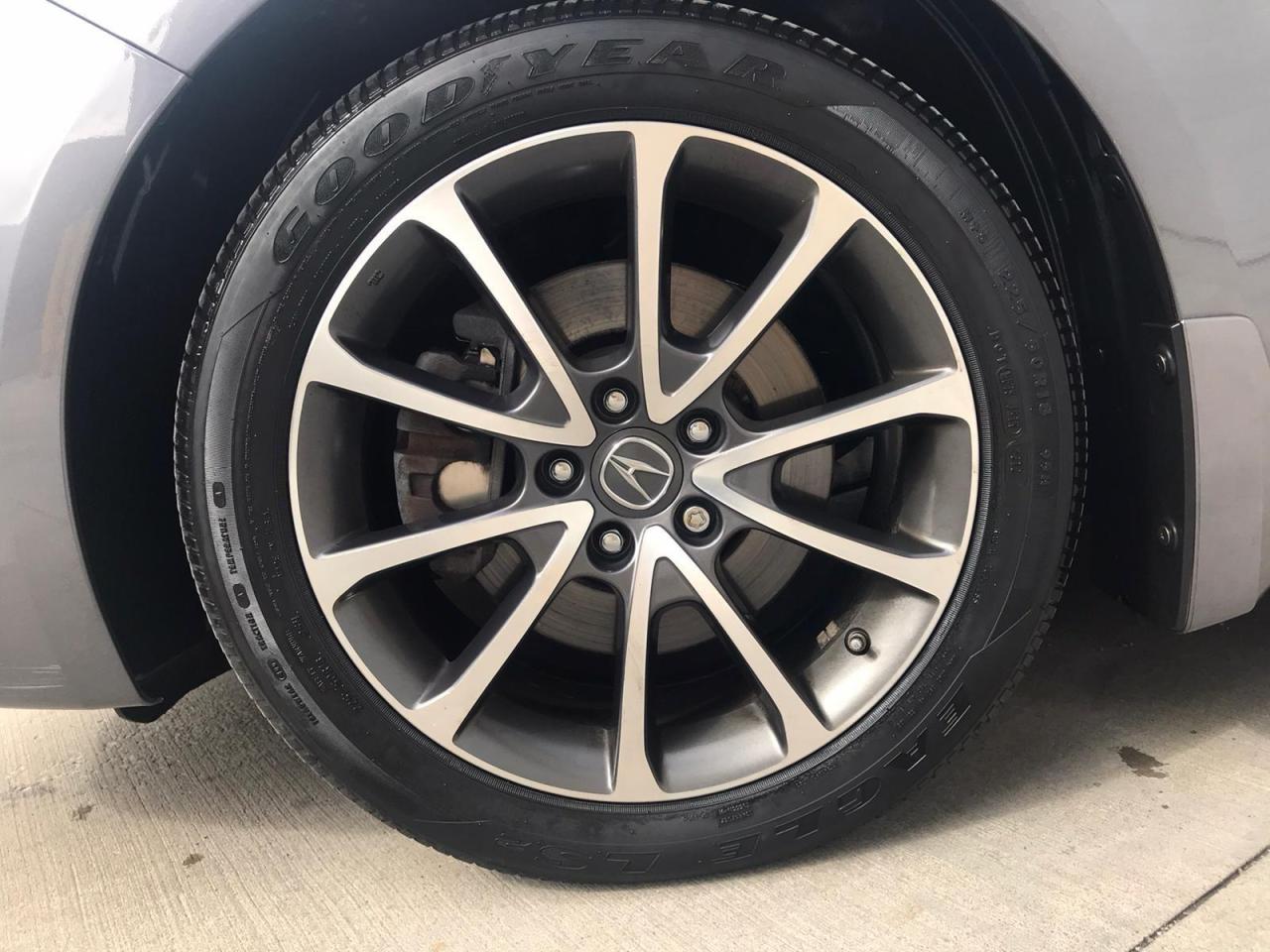 2017 Acura TLX V6 TECH-SH ALL-WHEEL-DRIVE - Photo #11